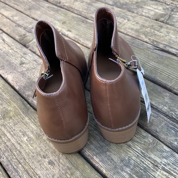 Women’s Ankle Boots - Picture 3 of 8